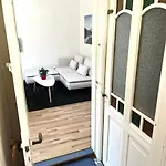 Boardinghouse Super Flat In Prime Location Appartamento