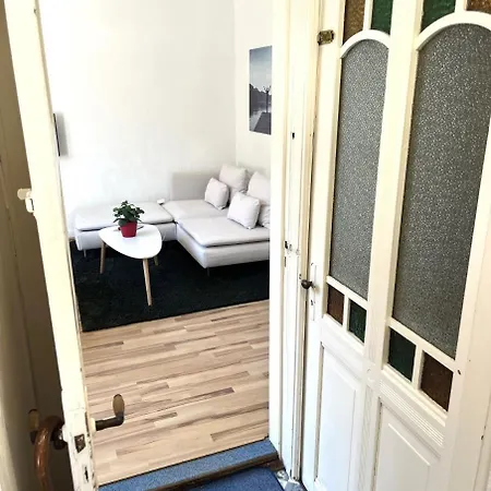 Boardinghouse Super Flat In Prime Location 아파트