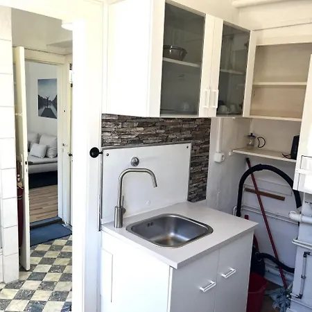 아파트 Boardinghouse Super Flat In Prime Location