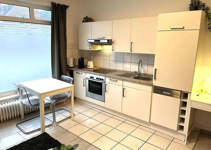 Apartment Boardinghouse Super Flat In Prime Location *