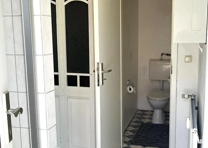 Apartment Boardinghouse Super Flat In Prime Location *